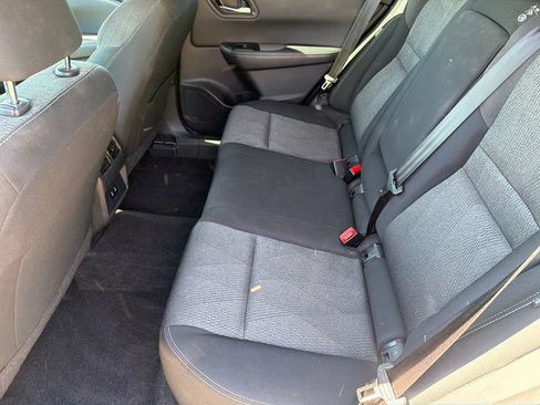 Used 2025 Nissan Rogue SV FWD image 20