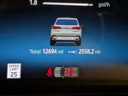 Certified 2025 BMW X5 sDrive40i w/ Parking Assistance Package image 11