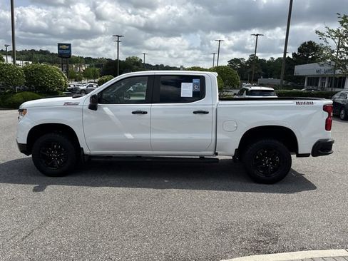 Used 2024 Chevrolet Silverado 1500 LT Trail Boss w/ Protection Package AWD/4WD image 6