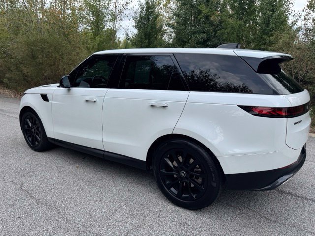Used 2025 Land Rover Range Rover Sport SE AWD/4WD image 7