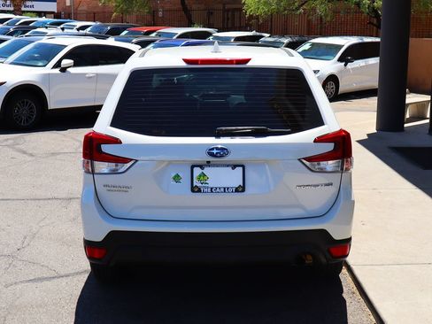 Used 2022 Subaru Forester AWD/4WD image 10