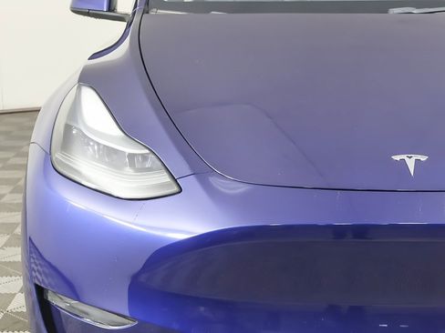 Used 2023 Tesla Model Y Performance image 14