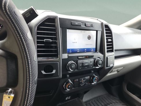 Used 2019 Ford F150 XLT RWD image 12