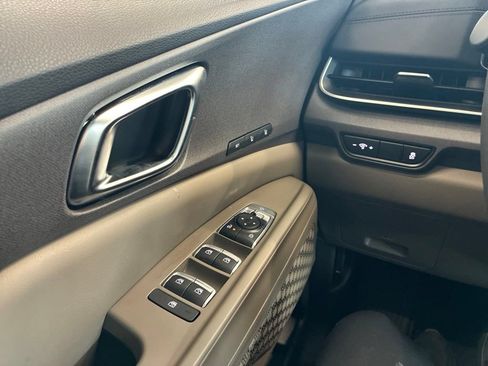 Certified 2026 Kia Carnival SX FWD image 27