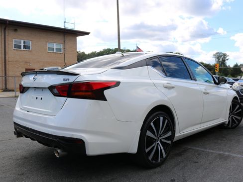 Used 2020 Nissan Altima 2.5 SR image 2