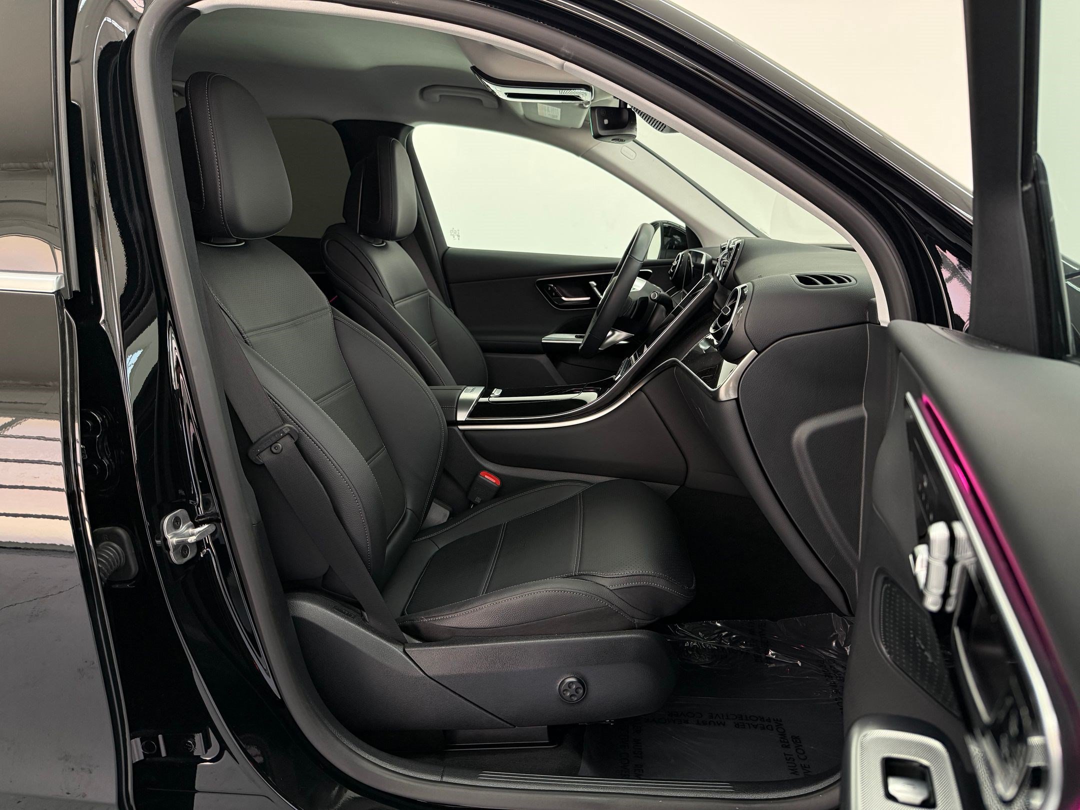 Certified 2025 Mercedes-Benz GLC 350e 4MATIC image 23