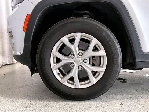 Used 2023 Jeep Grand Cherokee L Limited image 6