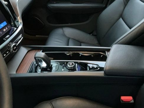 Certified 2024 Volvo S60 B5 Plus FWD image 13
