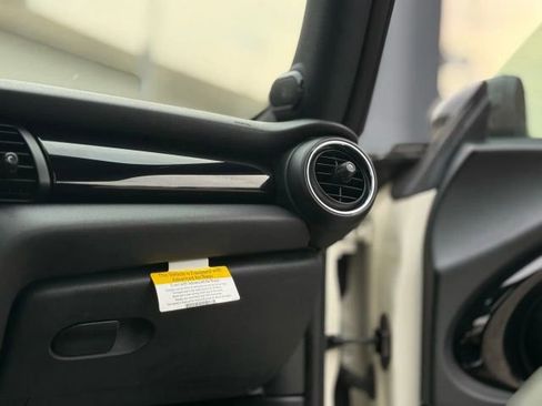 Used 2017 MINI Cooper 2-Door Hardtop image 20