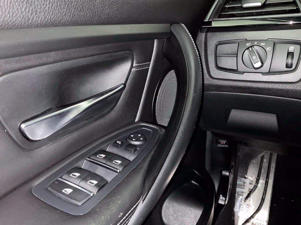 Used 2018 BMW M3 RWD image 20