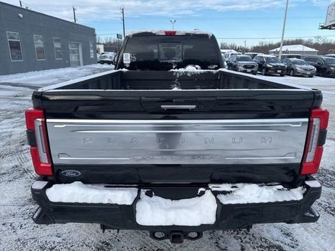 Used 2024 Ford F250 Platinum image 9