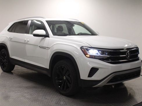 Used 2021 Volkswagen Atlas Cross Sport SE FWD image 9