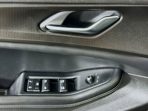 Used 2023 Jeep Grand Cherokee L Laredo image 25