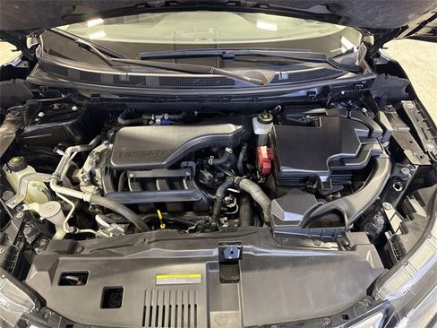 Used 2022 Nissan Rogue Sport SV w/ Technology Package image 16