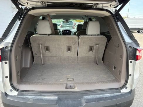 Used 2020 Chevrolet Traverse LT AWD/4WD image 35