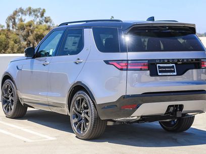 New 2025 Land Rover Discovery Dynamic SE