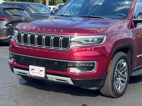 Used 2024 Jeep Wagoneer L Series II w/ Flexible Seating Group AWD/4WD image 39