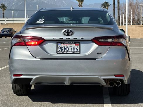 Used 2024 Toyota Camry SE image 5