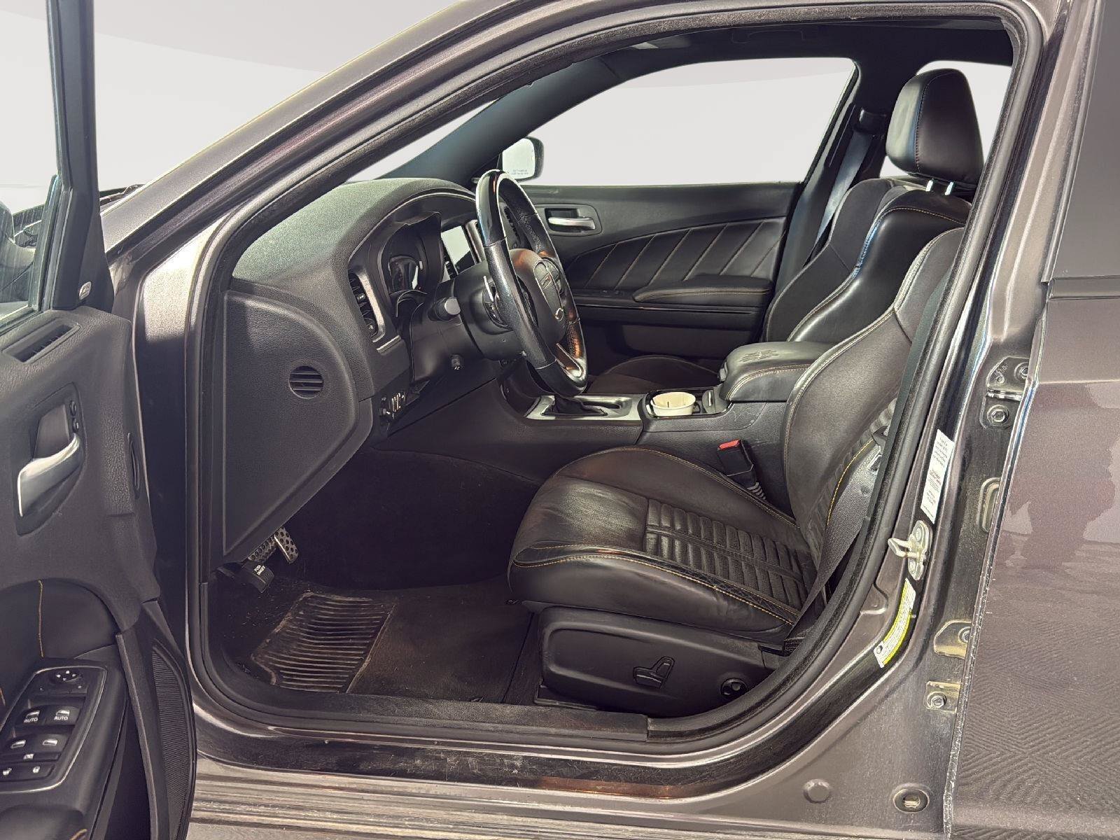 Used 2018 Dodge Charger R/T RWD image 5