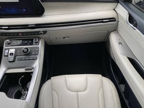 Used 2023 Hyundai Palisade Calligraphy FWD image 16