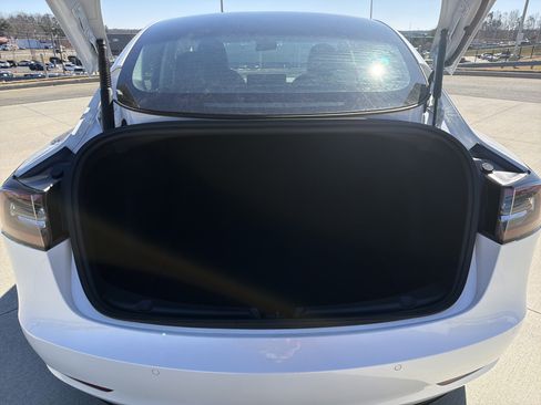 Used 2021 Tesla Model 3 Standard Range Plus image 32