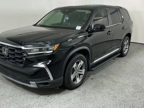 Used 2025 Honda Pilot EX-L image 7
