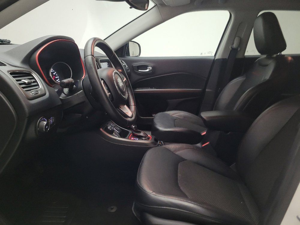 Used 2017 Jeep Compass Trailhawk AWD/4WD image 17