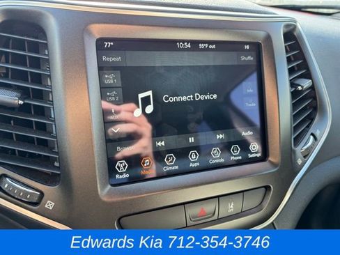 Used 2022 Jeep Cherokee Trailhawk w/ Technology Group B image 31