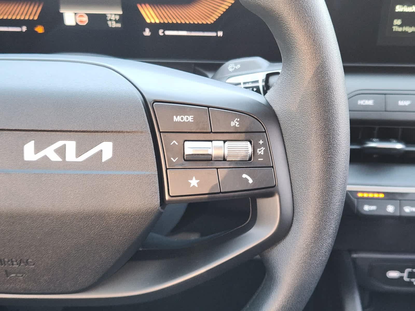 Certified 2025 Kia K4 FWD image 25