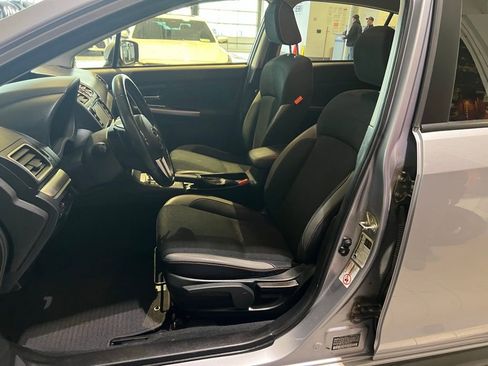 Used 2017 Subaru Crosstrek 2.0i Premium image 14