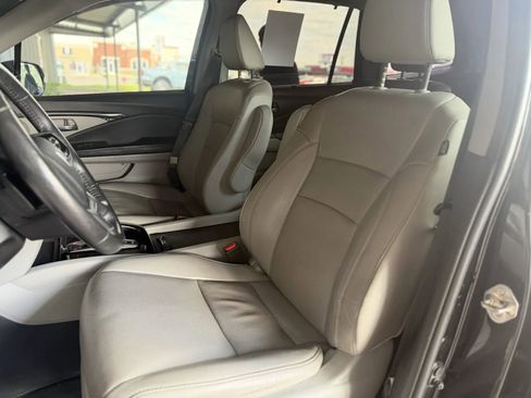 Used 2019 Honda Pilot Elite image 14