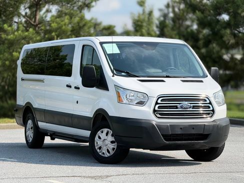 Used 2017 Ford Transit 350 XLT RWD image 14