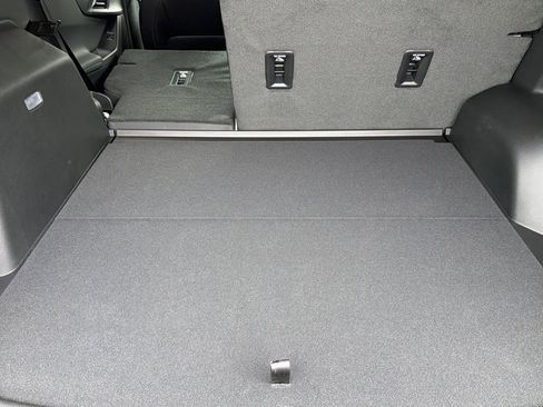 New 2026 Chevrolet Equinox LT w/ Convenience Package II AWD/4WD image 12