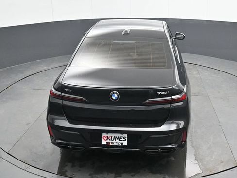 Used 2023 BMW 760i xDrive w/ Executive Package AWD/4WD image 31