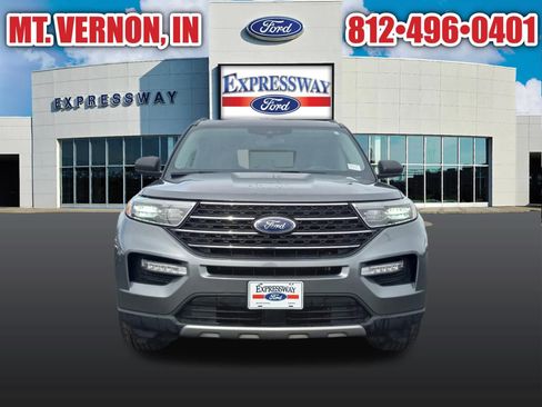 Used 2024 Ford Explorer XLT w/ Equipment Group 202A AWD/4WD image 4