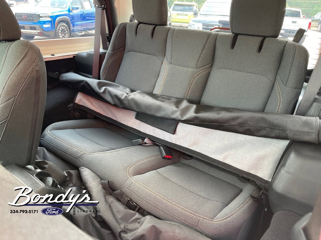 Used 2025 Jeep Wrangler Sport AWD/4WD image 11
