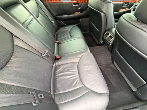 Used 2004 Lexus LS 430 image 29