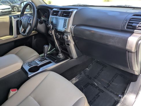 Used 2022 Toyota 4Runner SR5 Premium w/ Moonroof Package AWD/4WD image 13