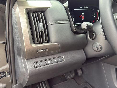 Used 2024 Nissan Pathfinder Platinum w/ Cargo Package image 16