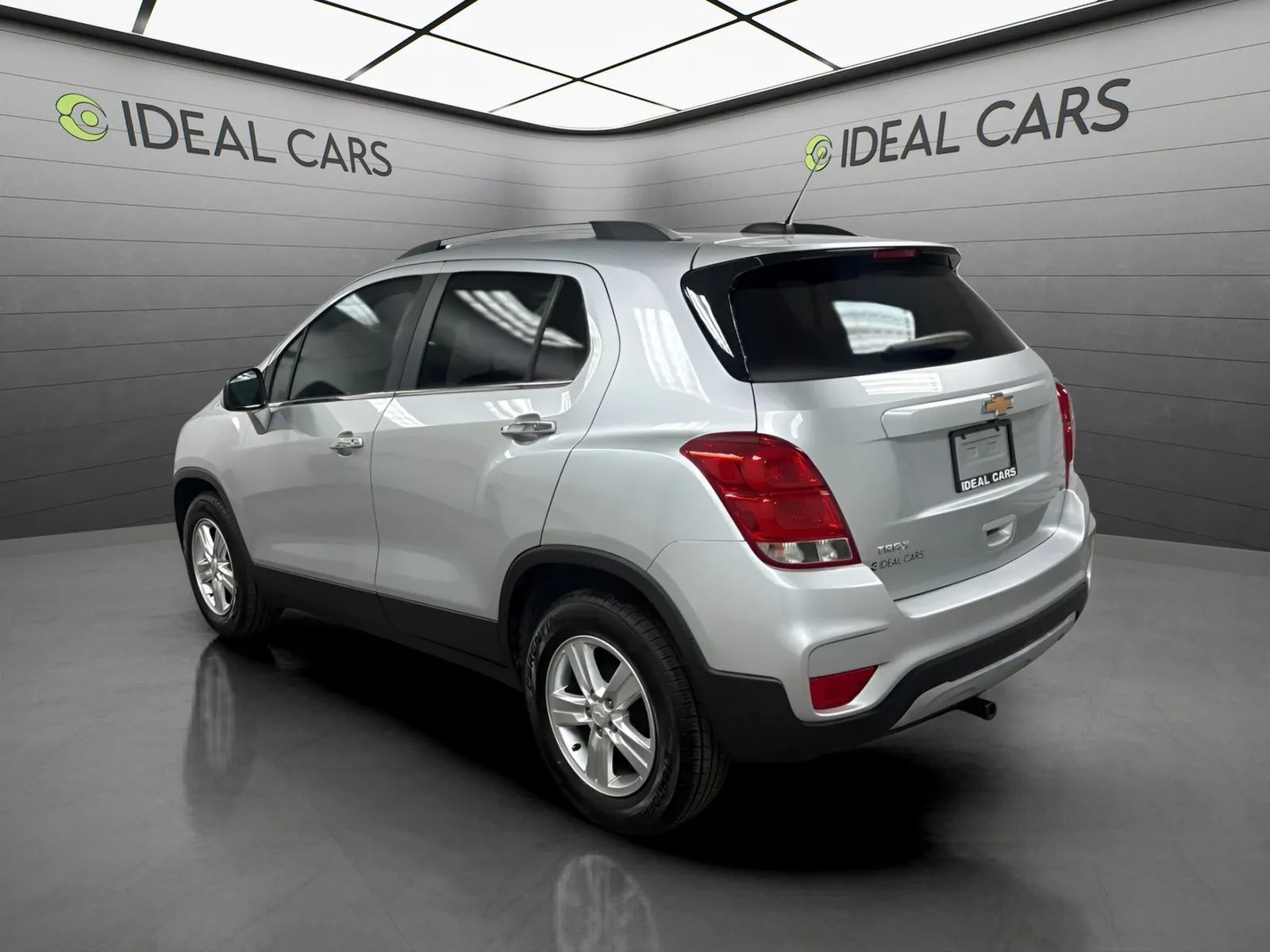 Used 2018 Chevrolet Trax LT w/ LT Convenience Package FWD image 7