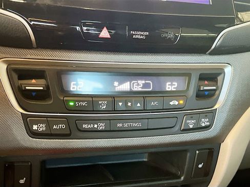 Used 2023 Honda Ridgeline RTL-E image 16