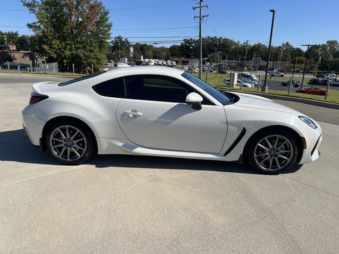 Used 2024 Subaru BRZ Premium image 12