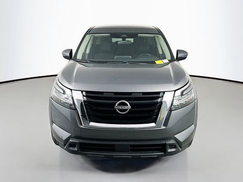 Used 2022 Nissan Pathfinder S FWD image 2