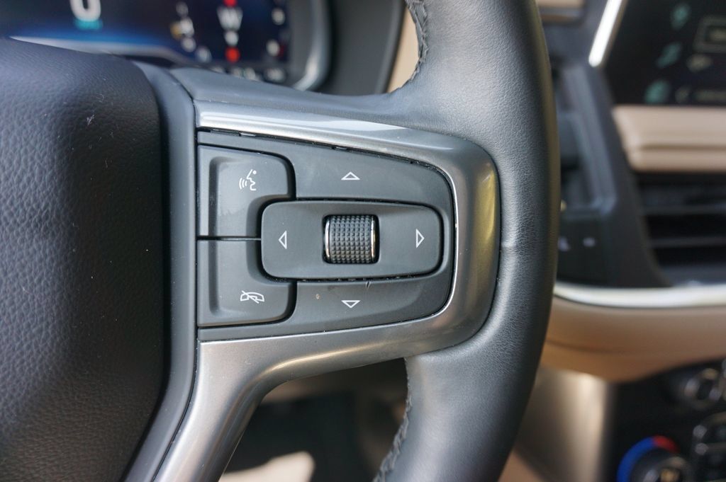Used 2024 Chevrolet Tahoe Premier RWD image 9