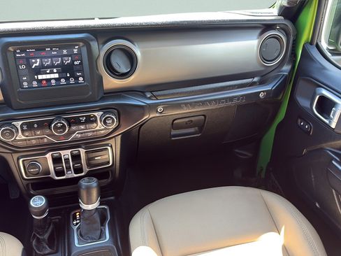 Used 2018 Jeep Wrangler Unlimited Sport S AWD/4WD image 16