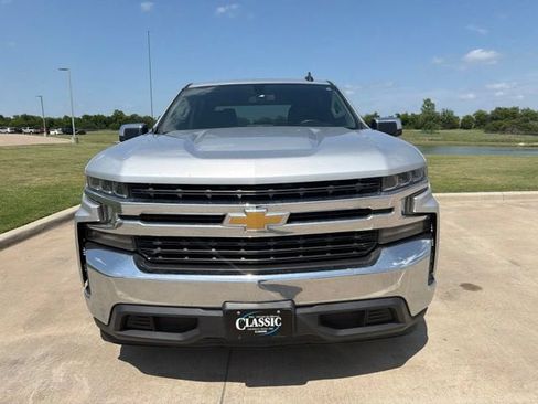 Used 2022 Chevrolet Silverado 1500 LT RWD image 3
