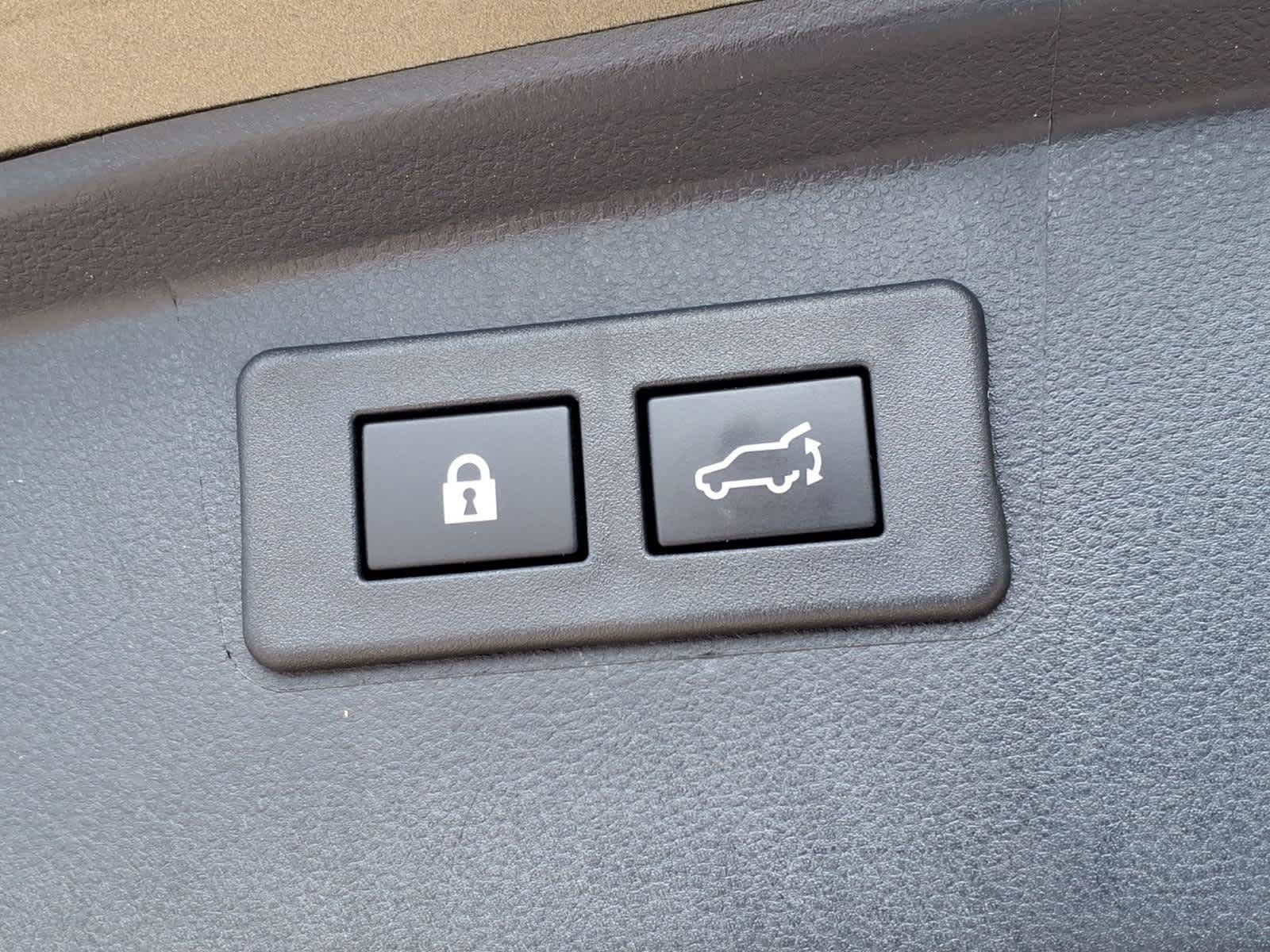 Used 2025 Subaru Outback Premium w/ Popular Package #1A AWD/4WD image 18