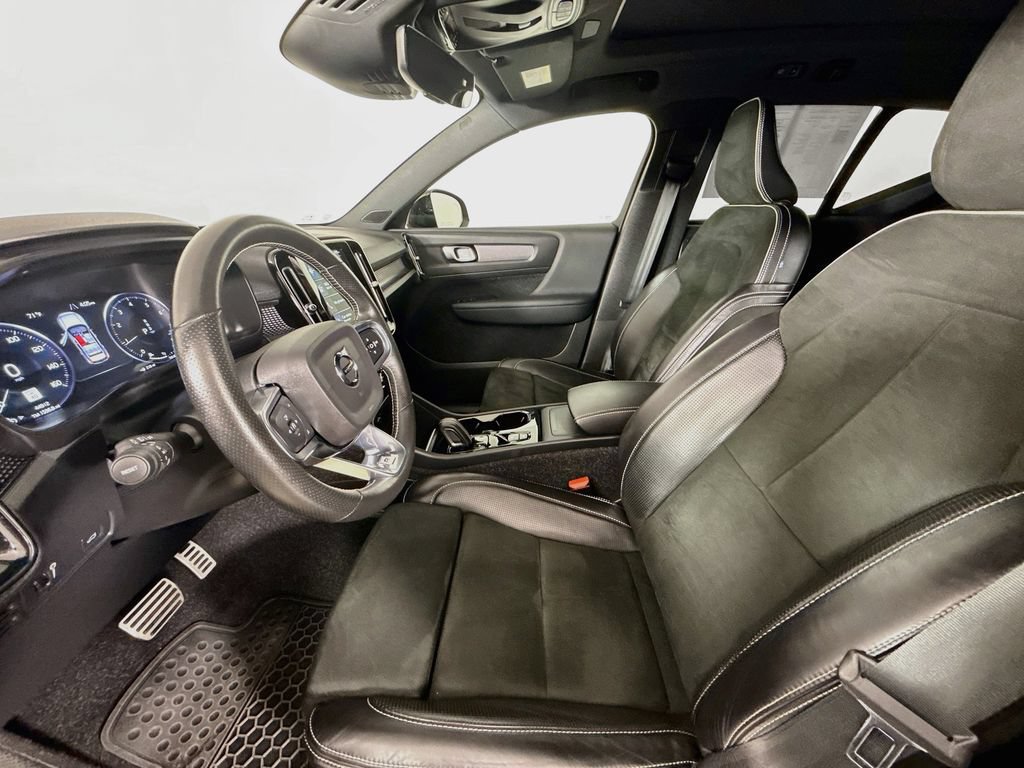 Used 2020 Volvo XC40 T5 R-Design AWD/4WD image 21