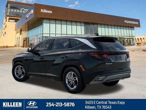 Used 2025 Hyundai Tucson SE image 6