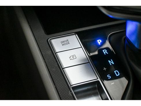 Used 2024 Hyundai Elantra Blue FWD image 41